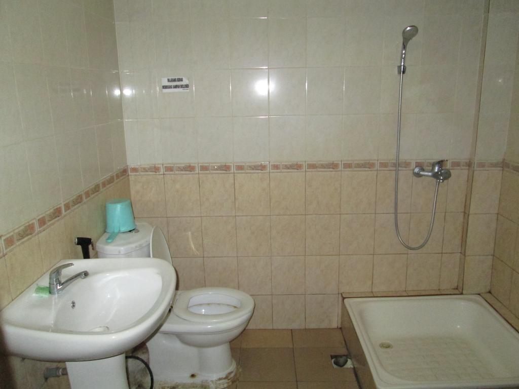 Hotel Istana Makassar Ruang foto