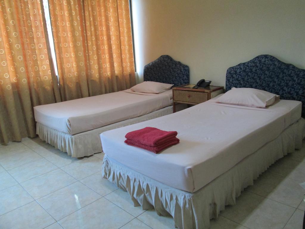 Hotel Istana Makassar Ruang foto